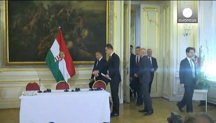 Orbán Bécsben: a horvát határon is meg kell építeni a kerítést