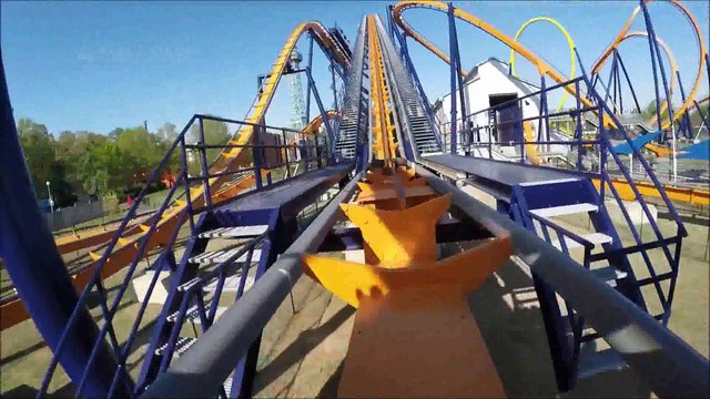 Manege Extreme Incroyable Roller Coaster awesome rides ACCROCHEZ-VOUS ...POV HD