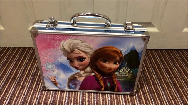 Disney Frozen Videos – Elsa Toys with Giant Frozen suitcase 겨울왕국 La Reine des neiges Kraina lodu