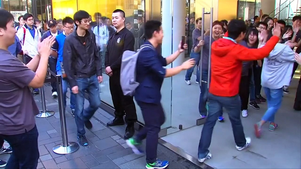 Apple's iPhone 6s sales start