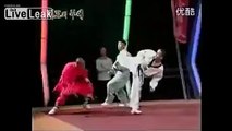 Shaolin Monk vs Black Belt Taekwondo Master