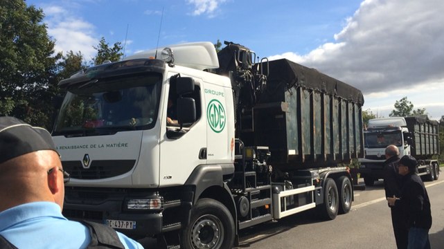 Les camions de GDE renoncent à entrer, les opposants quittent le site