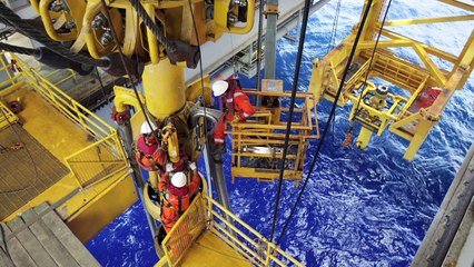 Dólar alivia, já a Petrobras cai novamente