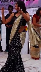 whatsapp funny video 8 College girls NAVEL in saree