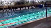 Mexico city 7.2Âº Richter scale earthquake at a pool!!!