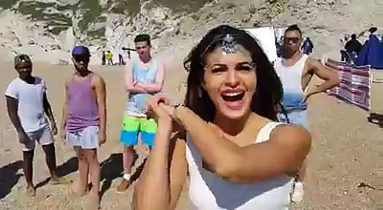 Jacqueline Fernandez Penalty Video on the sets of Houseful