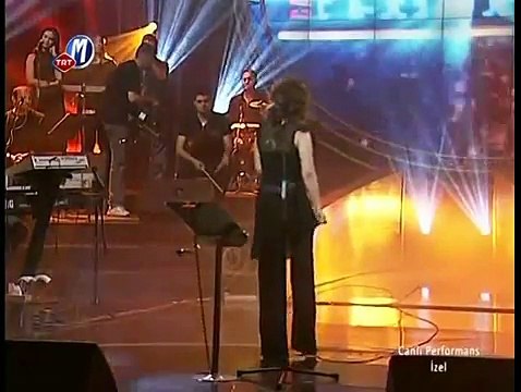 İzel - Yelken (Canlı Performans)