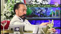 Adnan Oktar’a masonlar tarafından takdim edilen 33. Derece masonluk belgesi ve diğer hediyeler