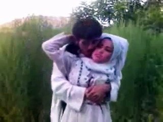 Girl And Boy Lovers in fields - Video Dailymotion