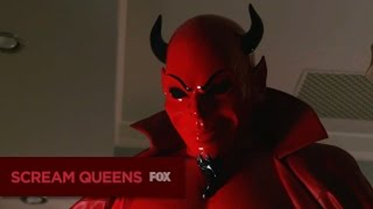 SCREAM QUEENS | Scene Queens: Pilot & Hell Week