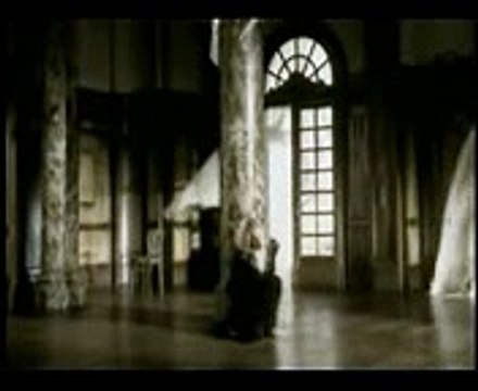 Madonna - Love don't live here anymore