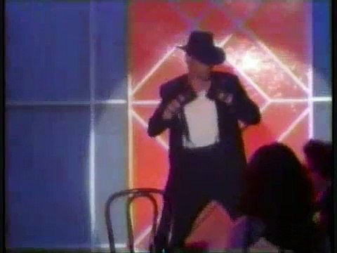 Le strip de Dylan, le chippendales de la série Passions