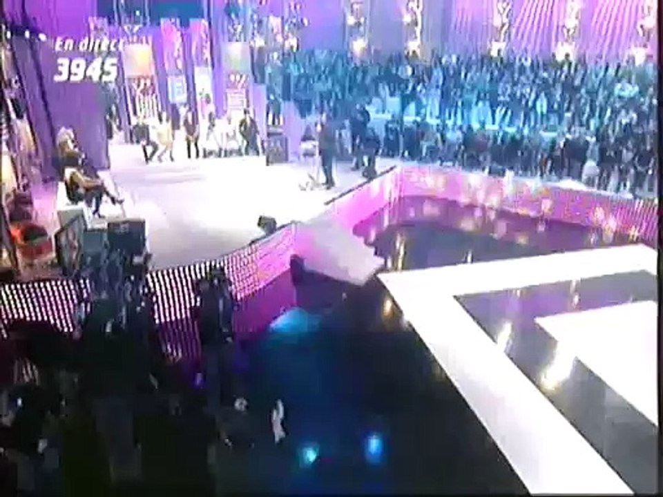 Patricia Kaas, sexy danseuse de cabaret pour ELA (L'association de Zidane)