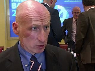 Libye: raids intensifs dans l'est, vers une zone d'exclusion aérienne?