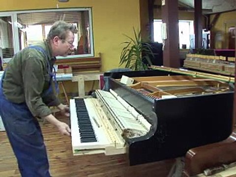 Une ville de Pologne redonne une nouvelle vie aux vieux pianos d'Europe