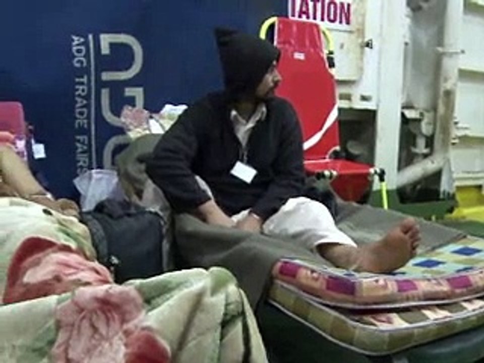 Libye: Kadhafi semble chercher une issue, l'Italie reconnaît le CNT