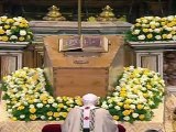 Le pape Jean Paul II proclamé bienheureux devant une foule de fidèles émus