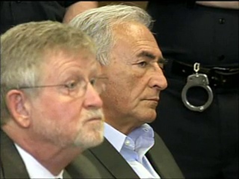 Dominique Strauss-Kahn libéré sous caution mais formellement inculpé