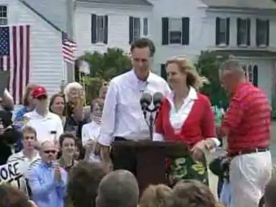 Etats-Unis: le républicain Mitt Romney se lance pour affronter Barack Obama en 2012