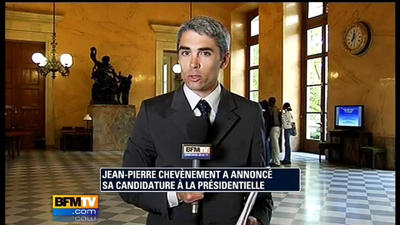 Jean-Pierre Chevènement annonce sa candidature pour 2012