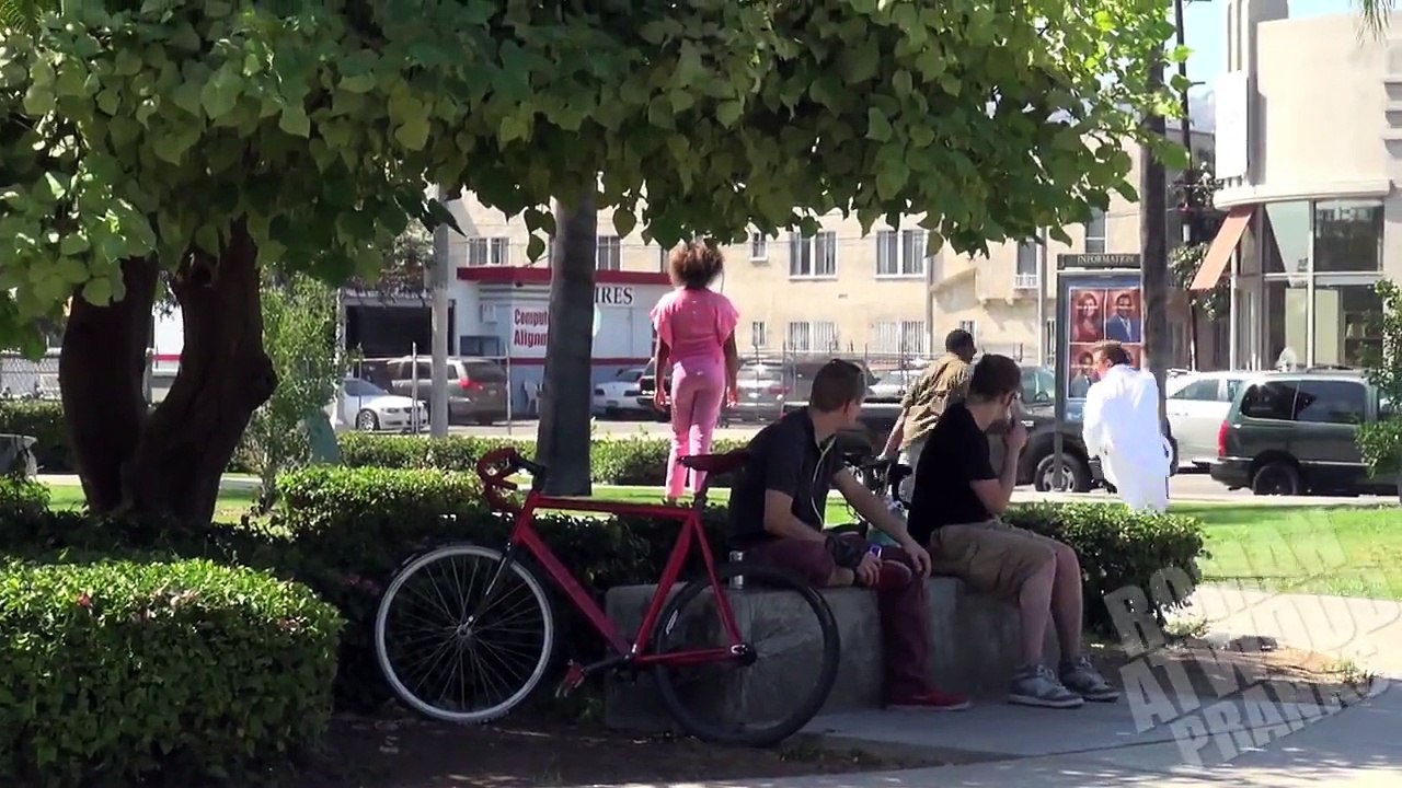 Flashing Children Prank!