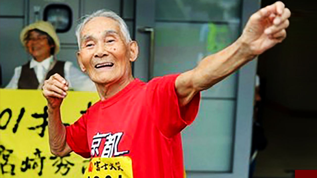105-Year-Old Man Sets World Record as Oldest Competitive Sprinter