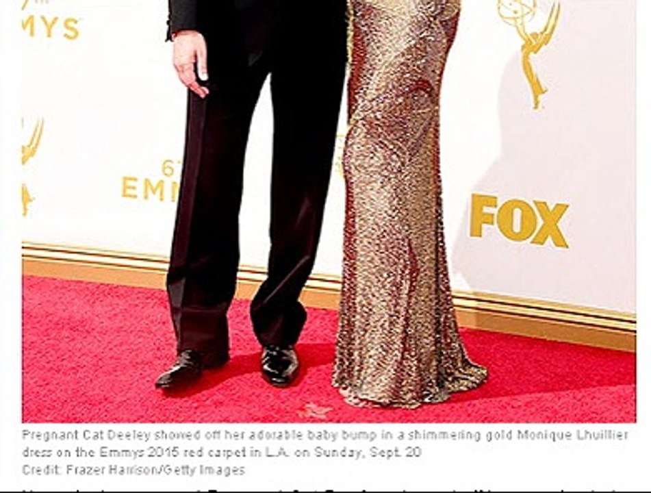 Cat Deeley Shows Off Baby Bump on the Emmys 2015 Red Carpet