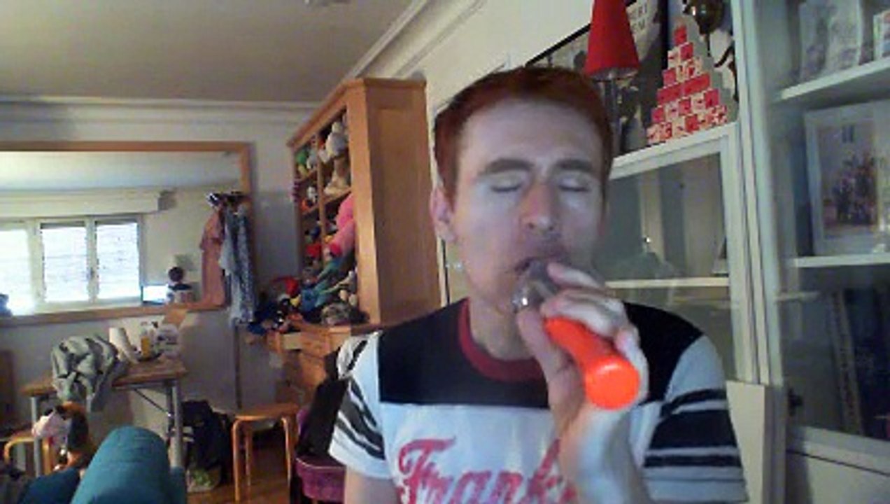 Wiwi égratigne "tellement" de Richard Cocciante