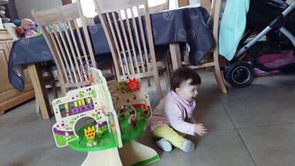 Maëly et son arbre magique