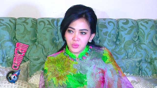 Tiga Tahun Syahrini Tidak Salat Ied - Cumicam 26 September 2015