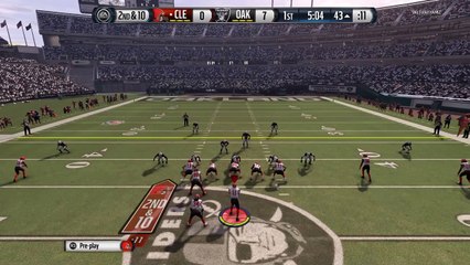 Tim Tebow takes it to the house