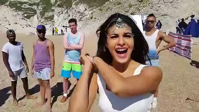 Jacqueline Fernandez #Housefull3 #Dizzygoals Challange