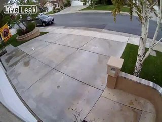 Nut-Case Reapeadtly Crashes Car Into House.