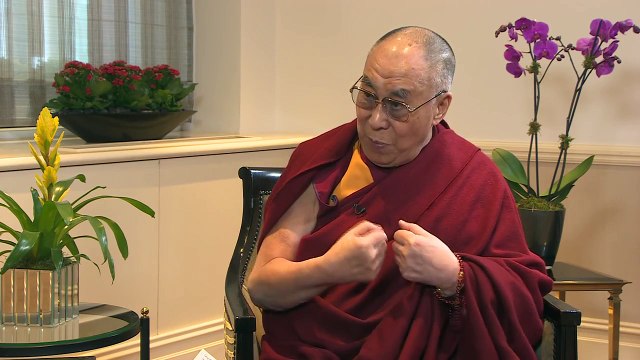 Le Dalai Lama et sa réflexion sur les femmes qui ne passe pas