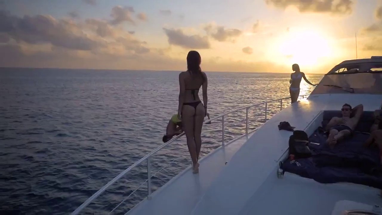 Ce couple a passé les plus belles vacances imaginables : soleil, mer, sport extreme...