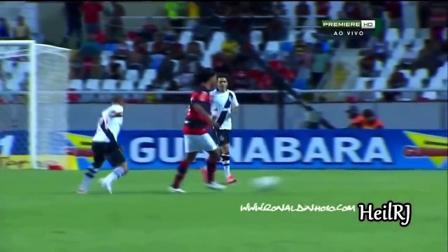 Ronaldo | Neymar | Ronaldinho ● Top 10 Skills Battle ● Brazilian DNA Skills