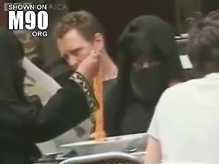 What Happened To a Goora When He Saw Hijab Woman  must watch