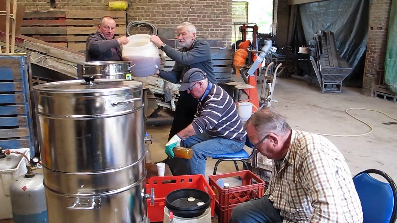 Pressage des pommes à Gonnehem : la pasteurisation