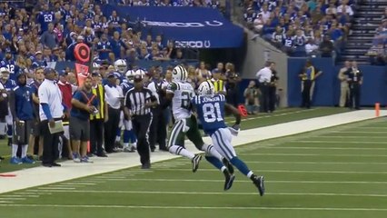 Jets Marcus Gilchrist intercepts pass