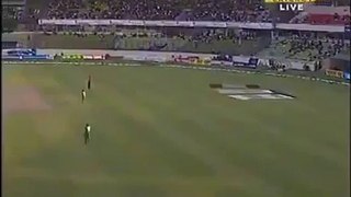 Most funniest Dismissal in Cricket history - Shahid Afridi Wicket - 11 March 2012