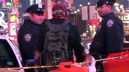 LiveLeak.com - Black Guy Pranks The Police