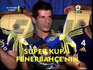 Fenerbahçe takım otobüsünden neşeli görüntüler!...