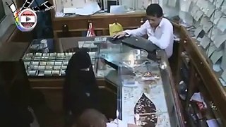 Yemeni woman uses her daughter to rob a Jeweler.