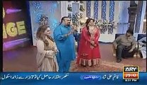 Amjad Sabri Flirting With Madiha Shah On Eid Show