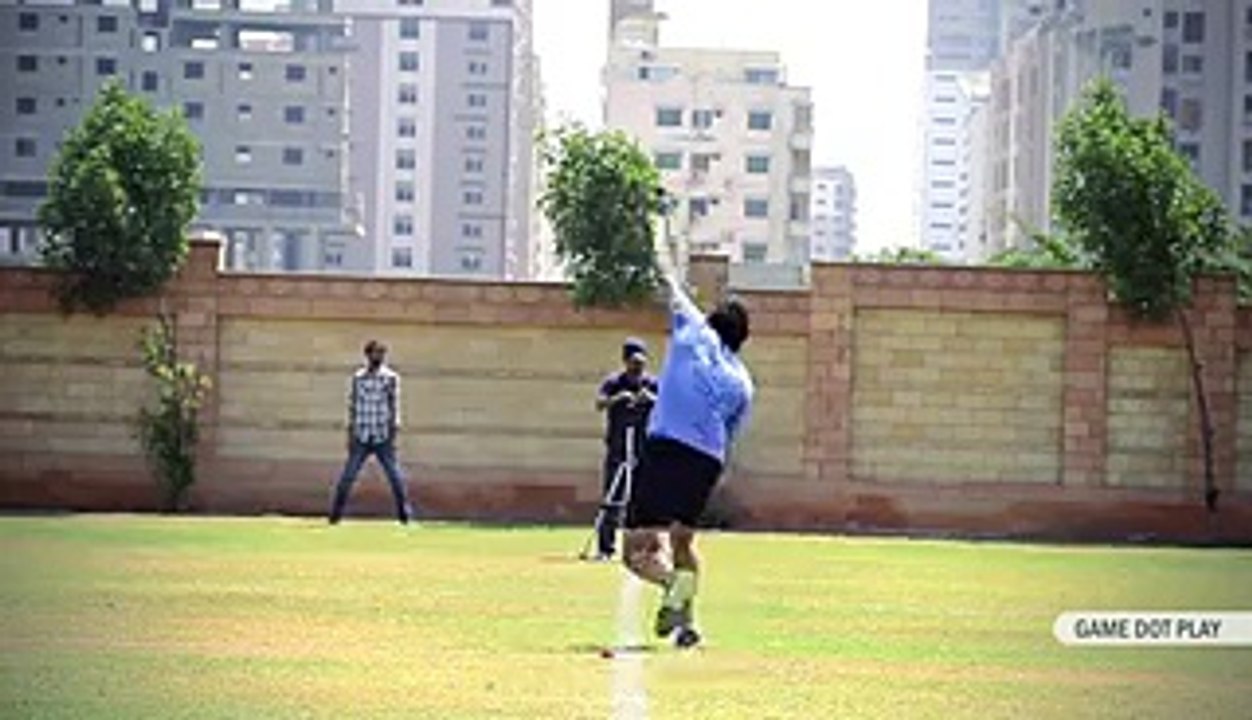 Wasim Akram is Recording Bowling For a Cricket Game 2016