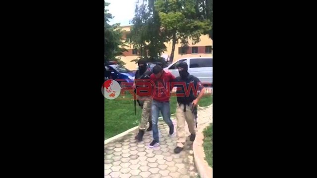 Arrestohet “ i forti” i Bulqizës, akuzohet për vrasje dhe plagosje - Ora News- Lajmi i fundit