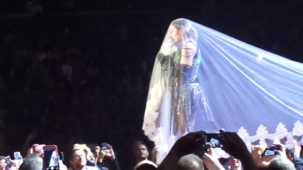 Madonna - Material Girl - Rebel Heart Tour 2015 - Washington DC -