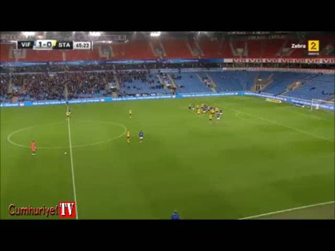 Kaleci orta sahadan gol attı