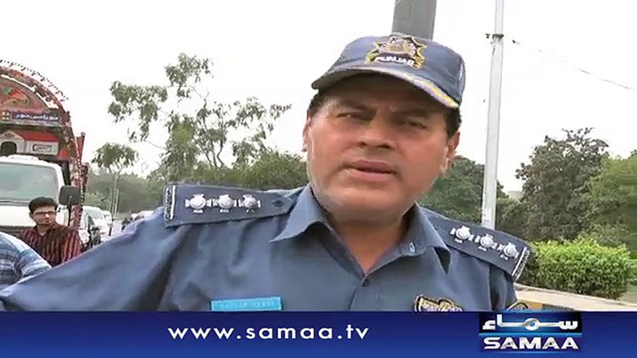 Mehdi Hassan’s son perform his tiring duty painlessly-watch