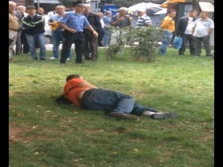 Përplasje në qendër të kryeqytetit mes dy personave, një i plagosur